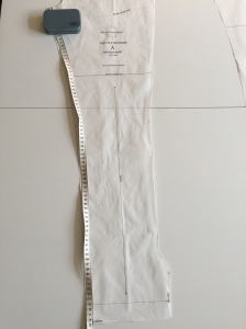 measuring the trouser leg pattern